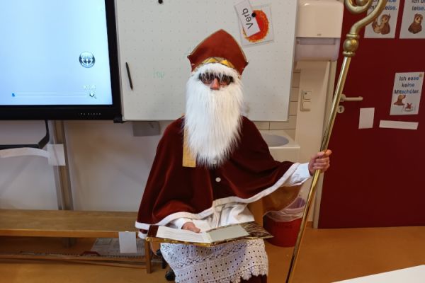 23-12-nikolaus-05867E338-4023-2C06-C24E-944D7BD10D68.jpg