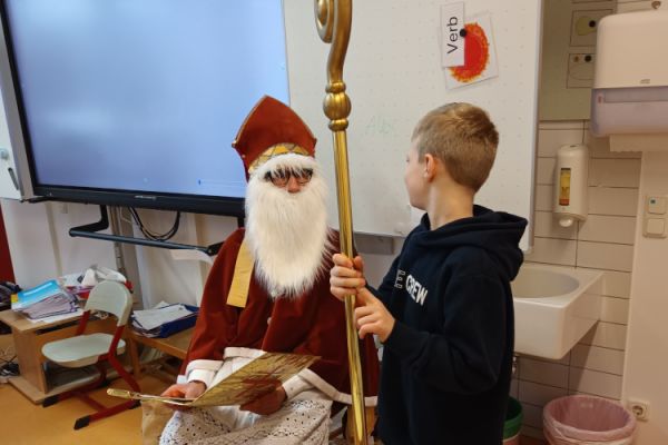 23-12-nikolaus-59AD0E325-CDE8-7DFC-36C4-E7DD6EE54883.jpg