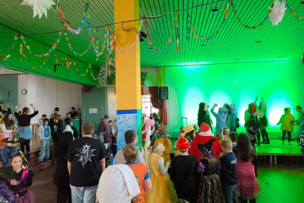 24-02-fasching-10CA230D92-1107-A456-E399-D0C15B7BB81F.jpg