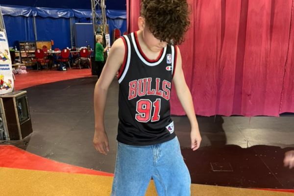 24-05-zirkus-03BA653B98-DDEE-5EA6-023D-5B1B996096C9.jpeg