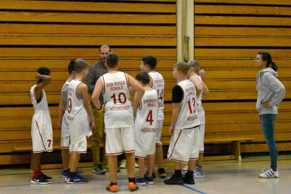 23-03-bb-lions-league-coaching7A774A1C-0830-17F9-0423-801248A6AA25.jpg