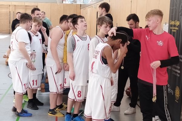 23-03-bb-lions-league-siegerehrungC0643333-9BFC-D0D7-B6C8-06E3CDBC92A6.jpg