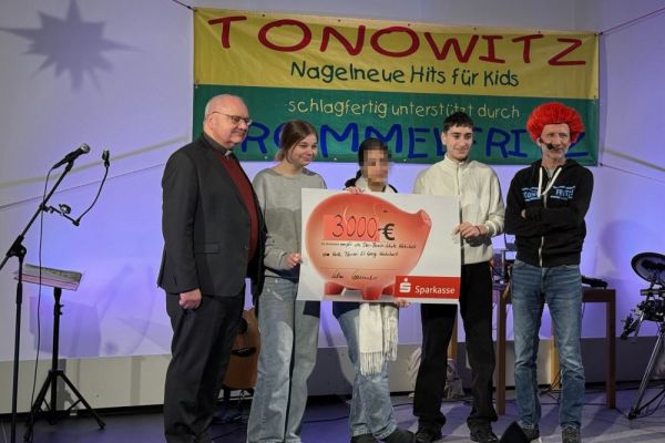 2025-02-tonowitz-516FD8A0AD-A52F-5C78-1919-0D4417BAB4F4.jpg