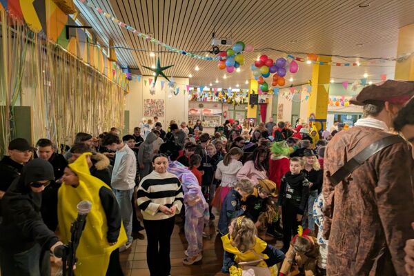 25-02-fasching-0535309C0E-65DF-C2CA-6AF6-D2C1D7CDFAC4.jpg