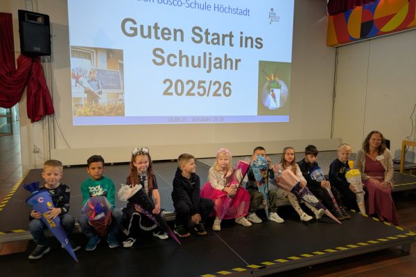 25-09-einschulung2B7C1AC3C-901E-EF99-7596-EC6393F7F097.jpg