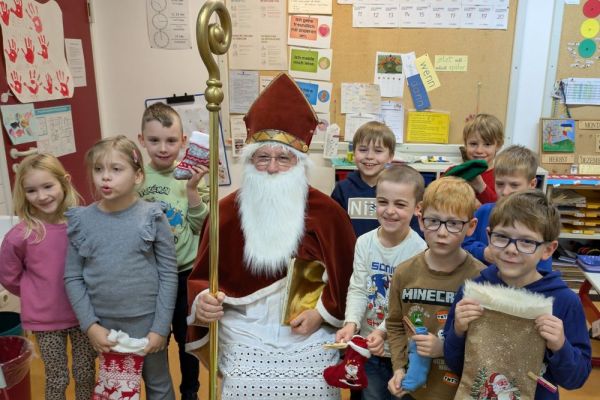 25-12-nikolaus-045A1C900D-09FF-10AA-8DA0-F88ABD3669F8.jpg