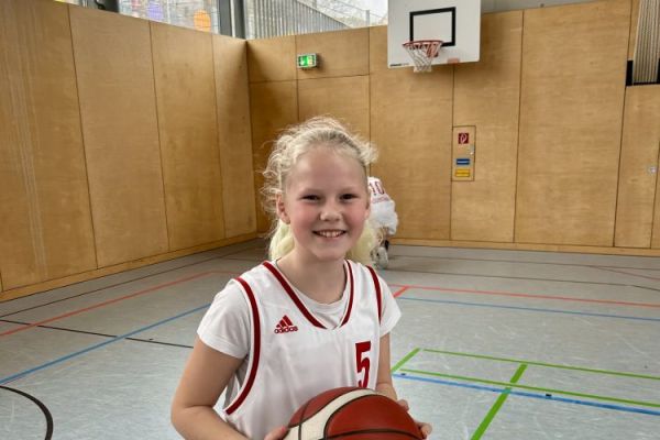 26-02-lions-liga-basketball-033C274E4F-A384-FBC6-DDE2-35551941E636.jpg