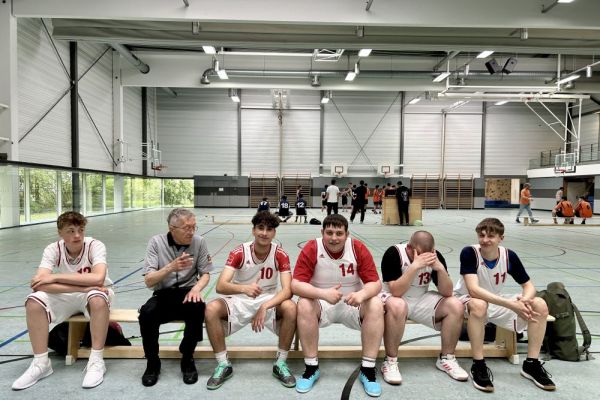 basketball-06D52804A2-1AD0-6A91-FDE7-4B60101E9D06.jpg