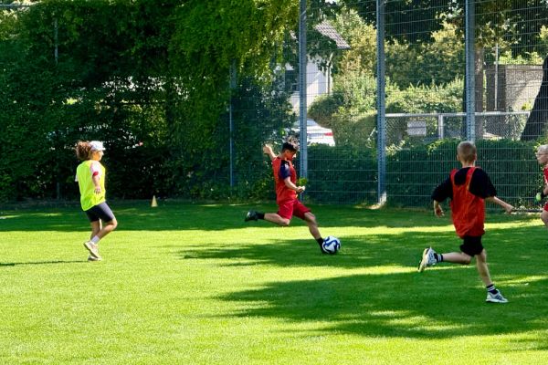 26-07-fussball64948458E-4E7C-1658-B8D2-7DF98C810AF8.jpeg